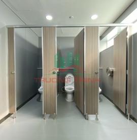 Thi công vách ngăn vệ sinh compact ở Bình Dương #1