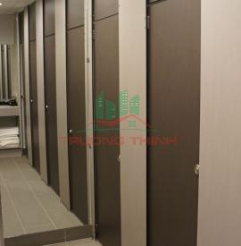 Thi công vách ngăn vệ sinh compact ở Bình Dương #1