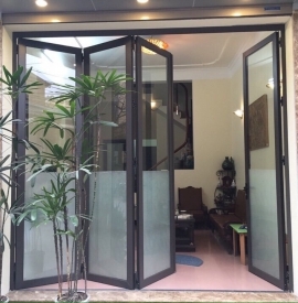 Cửa đi xếp trượt 4 cánh nhôm Xingfa nhập khẩu