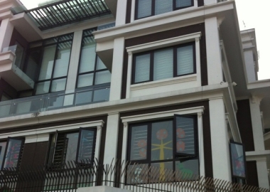 Đơn vị thi công cửa nhôm Xingfa cho biệt thự