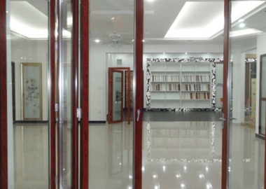 Lắp hệ thống cửa nhôm cho căn hộ