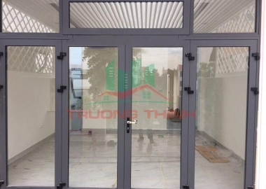 Thi công cửa nhôm Xingfa cho tòa nhà