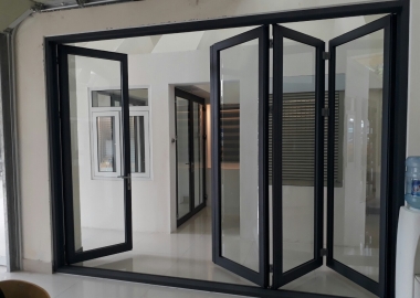 THI CÔNG LẮP ĐẶT NHÔM KÍNH TẠI MỸ PHƯỚC