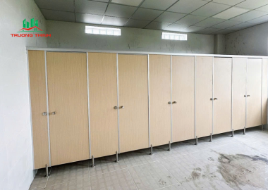 Vách ngăn vệ sinh tấm compact HPL tại Bình Dương #1
