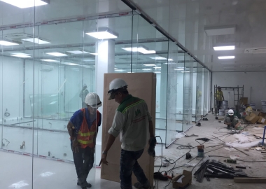 Thợ làm vách kính cường lực ở Phú Giáo