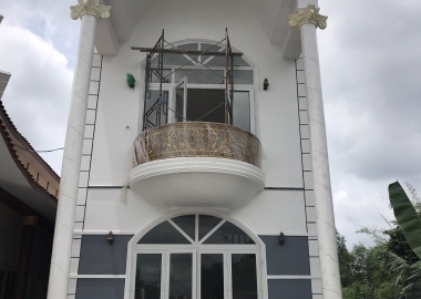 Thợ làm nhôm kính tại Bến Cát 