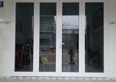 Thợ làm nhôm kính tại Bình Dương