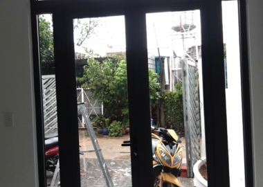 Thợ thi công cửa nhôm kính giá rẻ