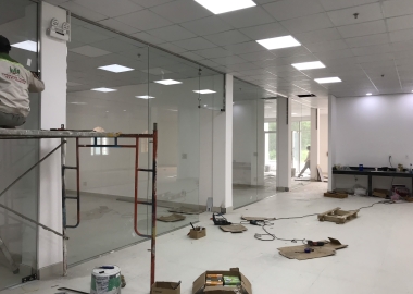 Địa chỉ làm vách ngăn kính văn phòng tại Bình Dương