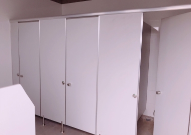 Thợ làm vách ngăn vệ sinh tại Bình Dương