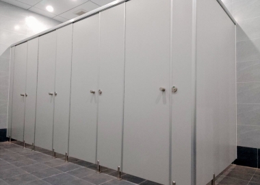 Báo giá chi tiết vách ngăn vệ sinh Compact HPL tại Dầu Tiếng - Năm 2025