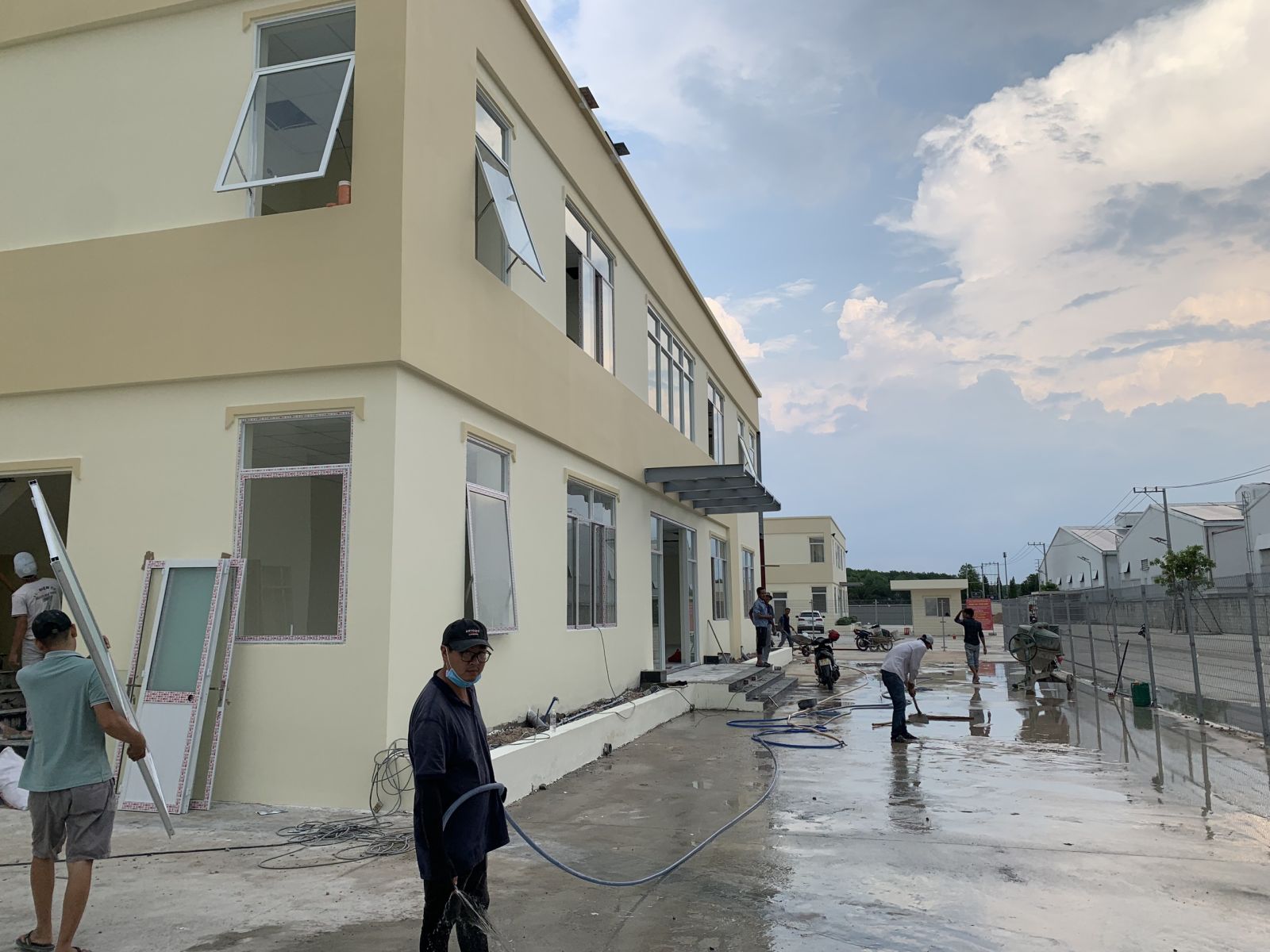 #1 Nhà thầu lắp đặt nhôm kính bình dương