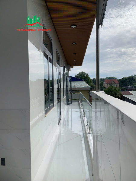 CỬA TRƯỜNG THỊNH cam kết mang đến cho bạn những bộ cửa nhôm kính đẹp, bền, sang trọng với mức giá tốt nhất. #1 Lắp cửa nhôm kính tại Dầu Tiếng - bảng giá mới nhất 2025