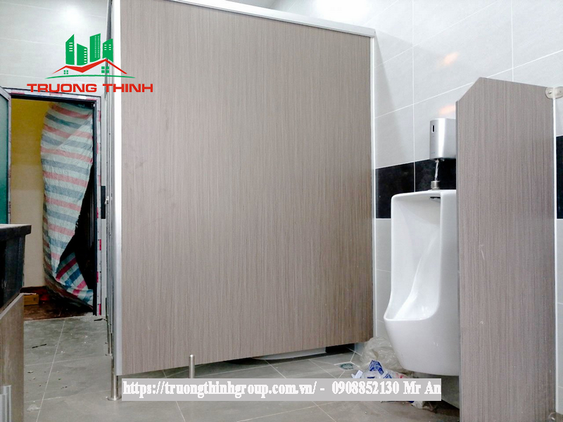 Tùy chọn nhiều màu sắc và kiểu dáng hiện đại, phù hợp với mọi phong cách thiết kế.Thi công vách ngăn vệ sinh compact ở Bình Dương #1
