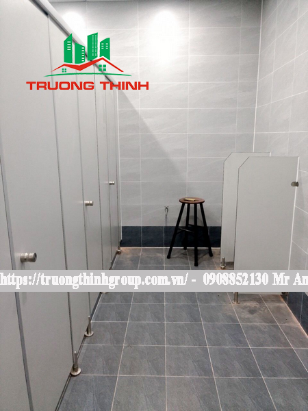 TẠI SAO PHẢI LỰA CHỌN THI CÔNG VÁCH NGĂN VỆ SINH TẤM COMPACT CỦA CHÚNG TÔI TẠI BÌNH DƯƠNG #1 Thi công vách ngăn vệ sinh tại Bình Dương