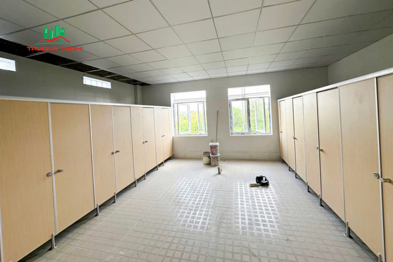Vách Ngăn Nhà Vệ Sinh Bình Dương | Thi Công Trọn Gói – Chất Lượng Hàng Đầu