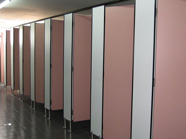 Thông tin về đơn vị thi công và thương hiệu sản phẩm | Vách ngăn vệ sinh compact tại Bình Dương